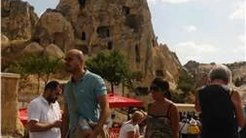 Kapadokya, bayrama dolu giriyor