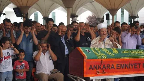 Polis memuru Tanağar toprağa verildi