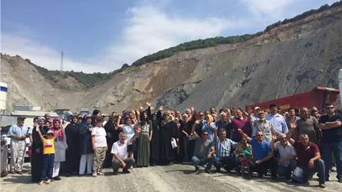Vatandaşı isyan ettiren taş ocağında işletme süresi muamması