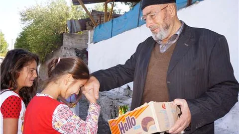 Erzurumlu çocukların arafalık sevinci