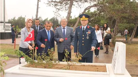 Şehitlik ziyaret edildi