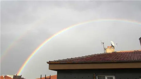 Afyonkarahisar semalarında çifte gökkuşağı