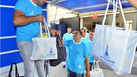 İzmir Büyükşehir’den çölyak hastalarına özel gıda paketi