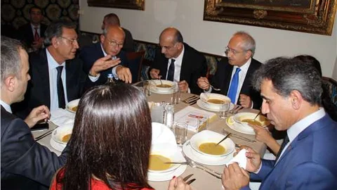 Kılıçdaroğlu Hollanda'da Türklerle bir araya geldi