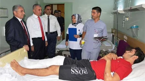 Tarsus'ta hastalara geçmiş olsun dileği