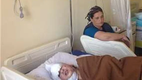 Salıncaktan düşen çocuk hastanelik oldu