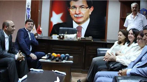 HDP heyeti, AK Parti'yi ziyaretinde ateşkes çağrısında bulundu