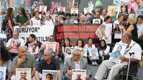 İHD, hasta mahkumların serbest bırakılması için eylem yaptı