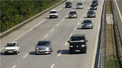 TEM otoyolu Sakarya kesiminde trafik yoğunlaştı