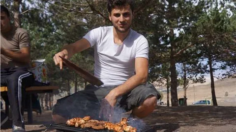Bayram tatilinde mesire yerleri piknikçilerle şenlendi