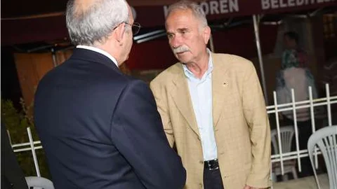 Kılıçdaroğlu şehit Binbaşı Güzel'in evine taziye ziyaretinde bulundu