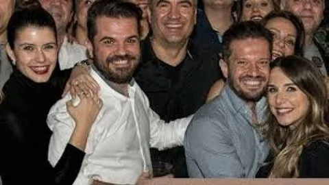 Ozan Doğulu Bayram'da Eşini Ve Çocuklarını Alıp Anne Ve Babasının Elini Öpmeye Gitti!Peki Kenan Ne Yaptı?