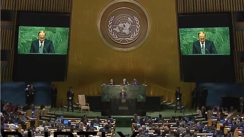 Putin Yanukoviç’e yönelik darbe dışardan provoke edildi
