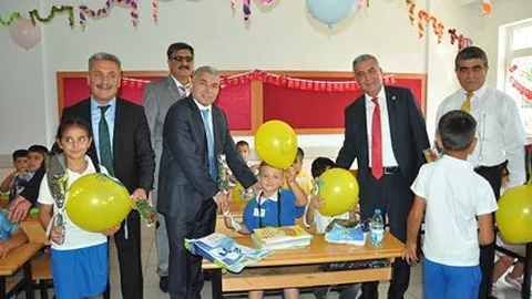 Tarsus'ta 73 bin öğrenci var