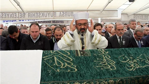 Semih Pala ve eşi son yolculuğuna uğurlandı