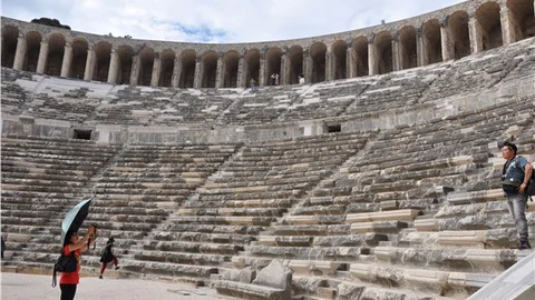 Aspendos’un restorasyonunda amaç tiyatro kapasitesini artırmakmış