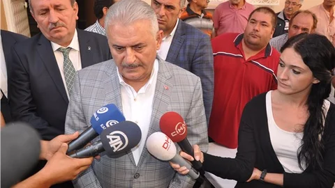 Binali Yıldırım, şehit ailesini ziyaret etti