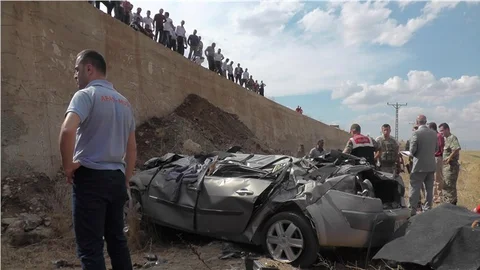 Azeri uyruklu akademisyen kazada hayatını kaybetti, arkadaşı yaralandı