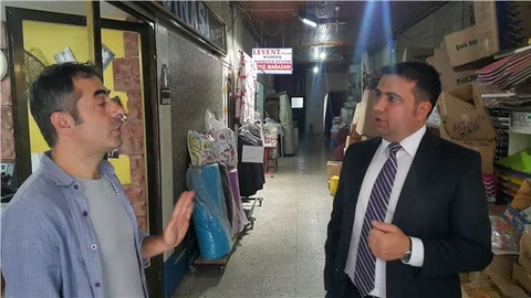 Artvin vali yardımcısı, esnafları gezerek sıkıntılarını dinledi