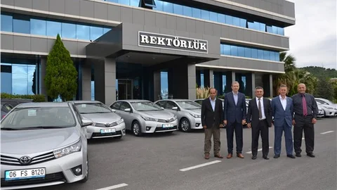 Çanakkale Onsekiz Mart Üniversitesi 10 yeni araba kiraladı