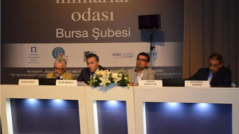 "Kentsel dönüşüm, hukuk yok sayılarak otoriter süreçlerle dayatılıyor"