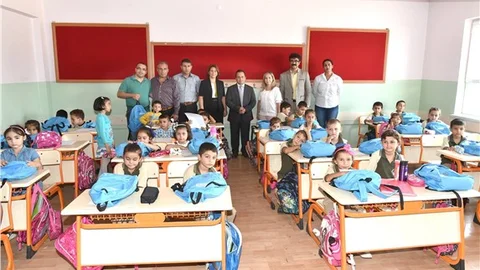 Sarıçam Belediyesi’nden öğrencilere eğitim yardımı