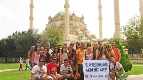 Çukurova Üniversitesi, 10 farklı ülkeden 20 öğrenciyi ağırladı