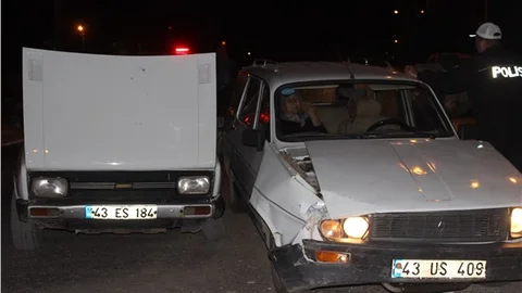 Kütahya'da meydana gelen kazada 4 kişi yaralandı