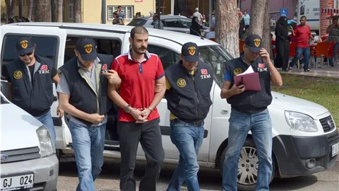 Suikast hazırlığında oldukları ileri sürülen 2 kişi yakalandı