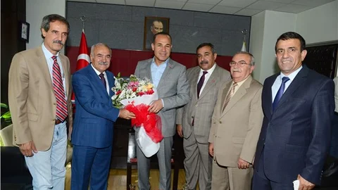 Büyükşehir ve esnaftan Adana için birlikte çalışma kararlılığı