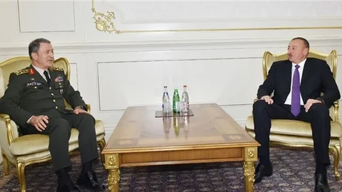 Aliyev Genelkurmay Başkanı Akar'ı kabul etti