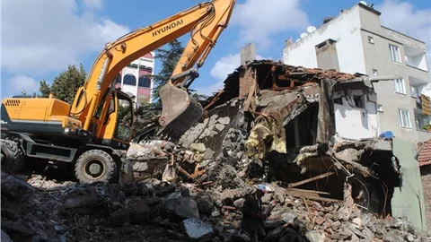 Orman işletme Şefliği’nin binası sil baştan