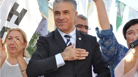 "Türkiye acilen demokratik bir anayasaya sahip olmalı"
