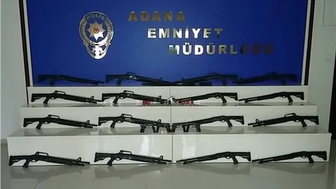 Adana’da 9 tabanca ve 50 otomatik av tüfeği ele geçirildi