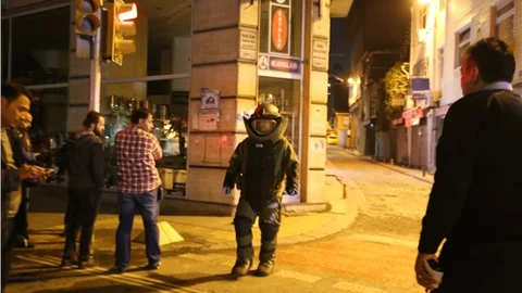 Motosiklet farını bomba sanan vatandaş polisi alarma geçirdi