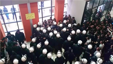 Kocaeli Üniversitesi'nde stant arbedesi