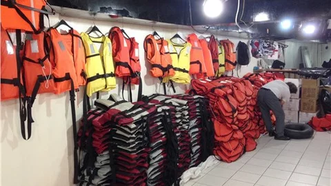 İzmir'de can yeleği operasyonu