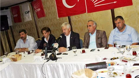 CHP’li Melik Urfa’nın 11 yılı makyajla geçti