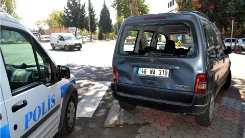 AK Parti seçim otobüsü kaza yaptı