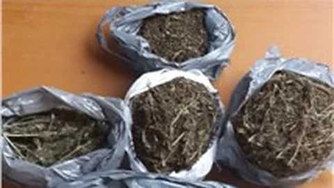 Jandarma Dikbıyık'ta 2 kilo 652 gram kubar esrar ele geçirildi