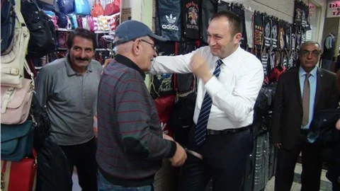 MHP adayı Kazancıoğlu Hükümet esnafı bitiriyor