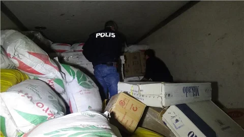 Aksaray'da bir TIR dolusu kaçak sigara ele geçirildi