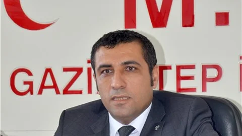 "Eğitime katkı sağlamasına rağmen MHP'li belediye başkanına plaket vermediler"