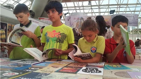 Kitaplar ve yazarları, okurlarıyla buluştu