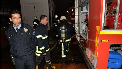 Tarihi çarşı yandı, 40’a yakın mobilya dükkanı kül oldu