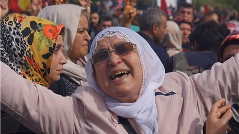 Saldırıda ölenlerin yakınlarından Erdoğan'a Kürtçe tepki