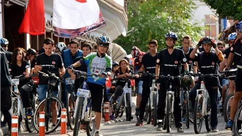 Muğla'da şehitlere saygı için pedal çevirdiler