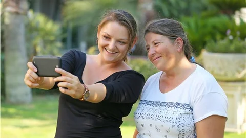 Özçekim (selfie) yüksek lisans tezi oldu