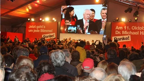 Viyana’da üç kişiden biri aşırı sağcı partiye oy verdi