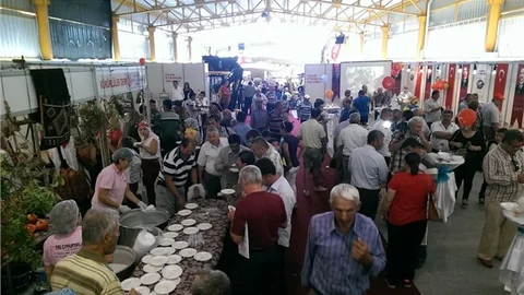 Tarım ve Gıda Fuarı’nda Anamur muzlu baklava ikramı